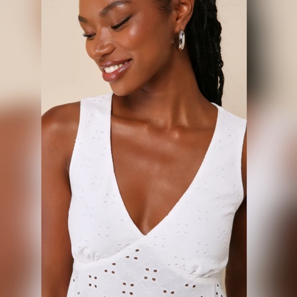 NWT Lulu's Breezy Effect Ivory Eyelet Tank Top Size Medium - Picture 4 of 15